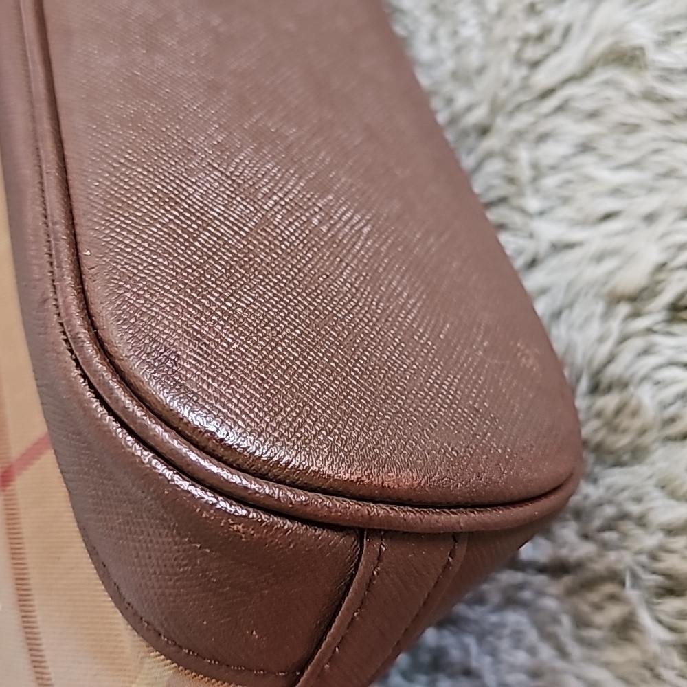 Burberrys Check Shoulder Bag - Picture 7 of 17